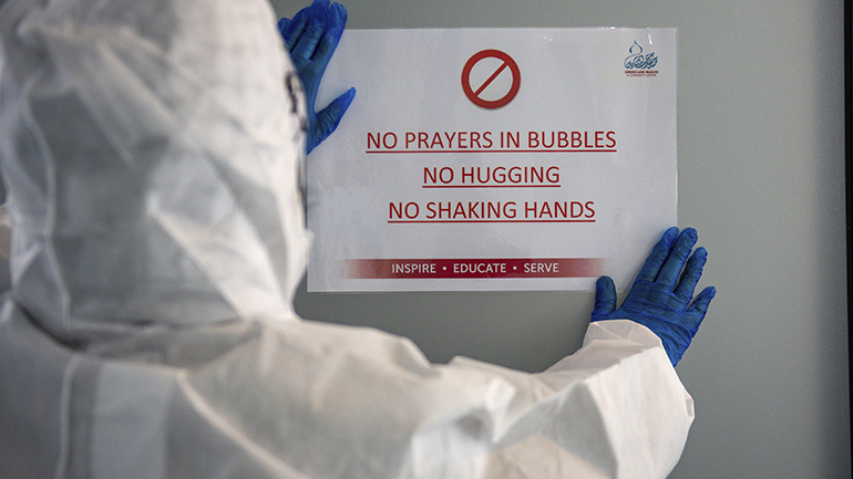 Η Βρετανία θα προχωρήσει με το σχέδιο για σταδιακή άρση των περιορισμών κατά της Covid-19